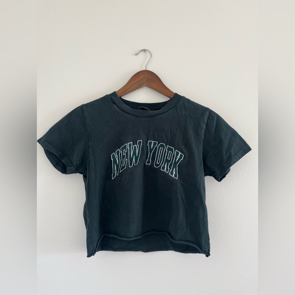Brandy Melville New York Crop top